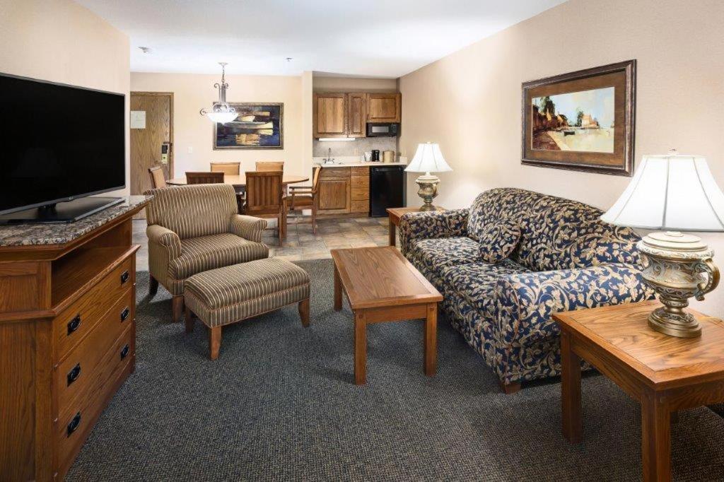 Arrowwood Resort Hotel And Conference Center - Alexandria Bagian luar foto